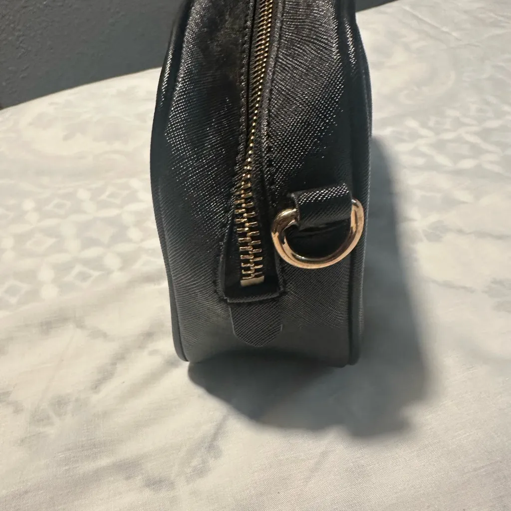 Marc Jacobs Elegant Black Crossbody Bag ( I LOST THE STRAP 🥲) - Image 9