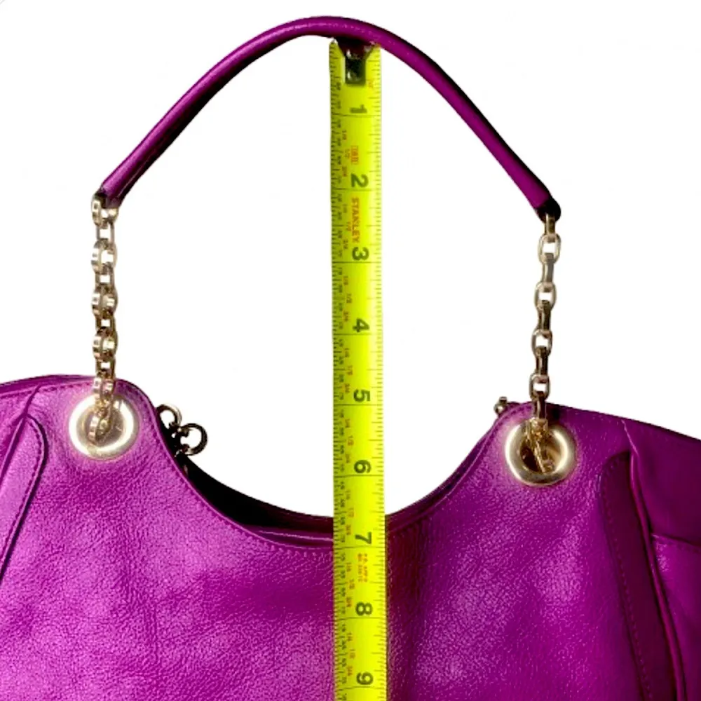 SALVATORE FERRAGAMO GANCINI Magenta Leather Betulla Shoulder Bag w/ Side Pockets - Image 5