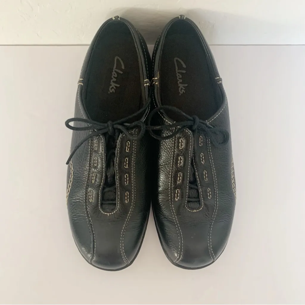 EUC Clarks Viola Black Leather Lace Up Comfort Sneaker Shoes Size 8W - Image 3