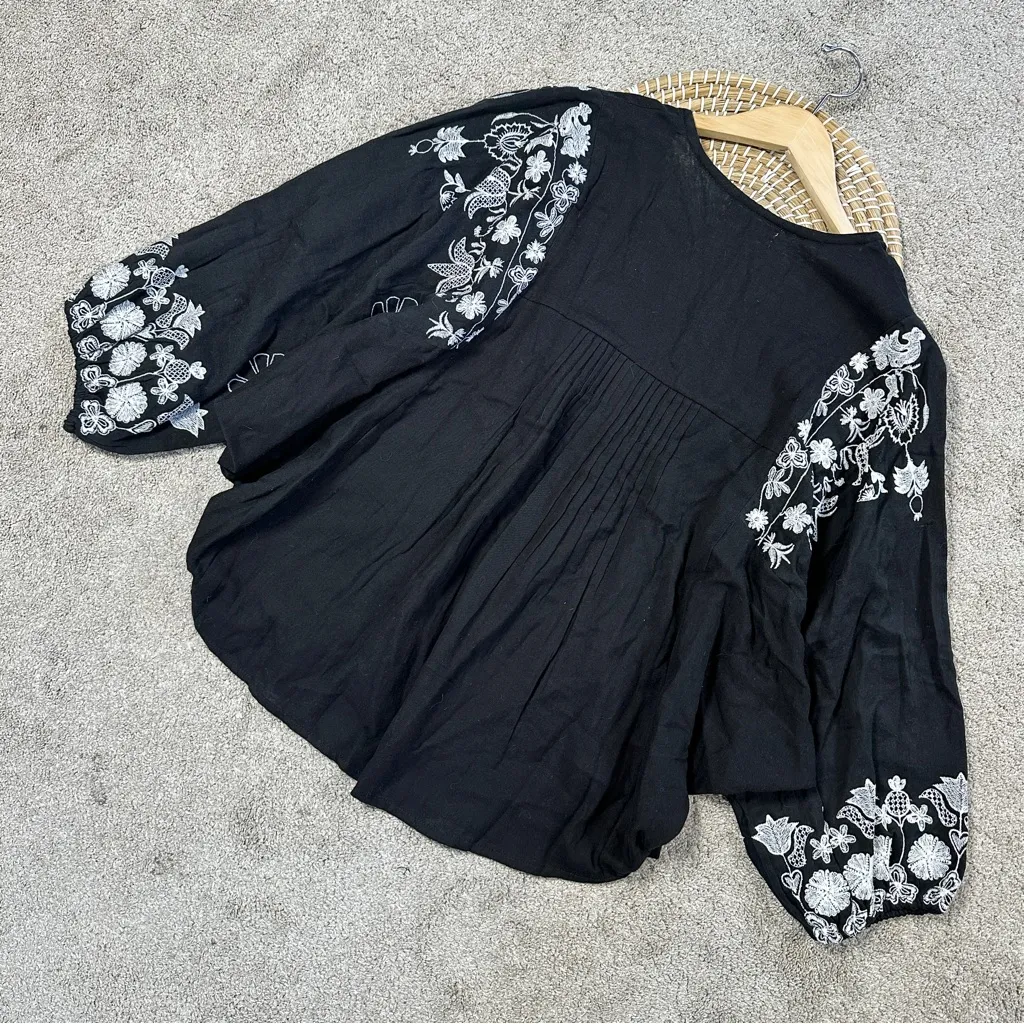 NWT World Market Women’s Cotton Embroidered Batwing Top V - Image 6