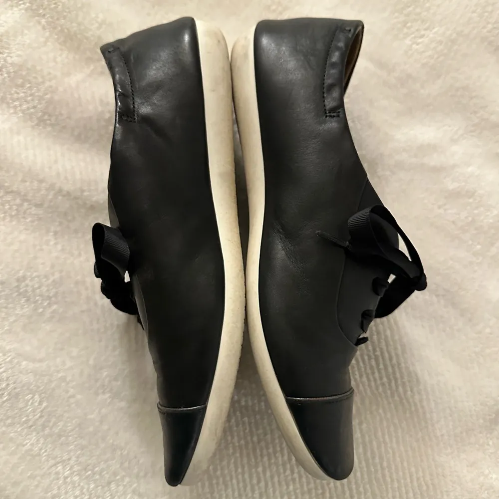 Clarks Artisan Black Ribbon Lace Up Ballet Flat Sneaker Shoes Womens 8.5 - Image 4