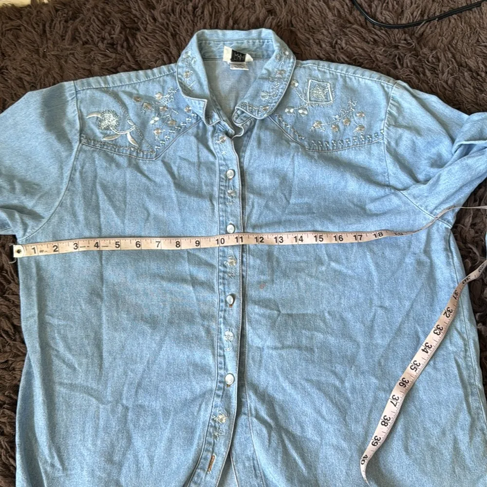 Vintage Denim western floral pearl snaps Long Sleeve shirt XL petite Blue Size undefined - Image 9