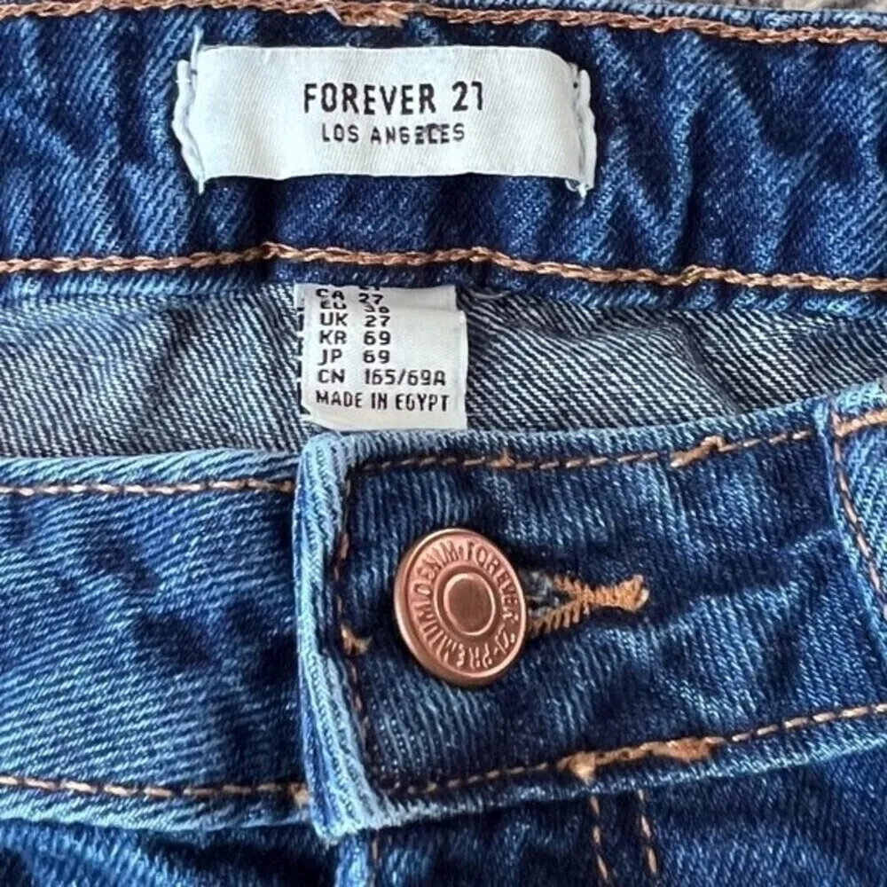 Forever 21 summer basic vintage women blue Jean Short. - Image 5
