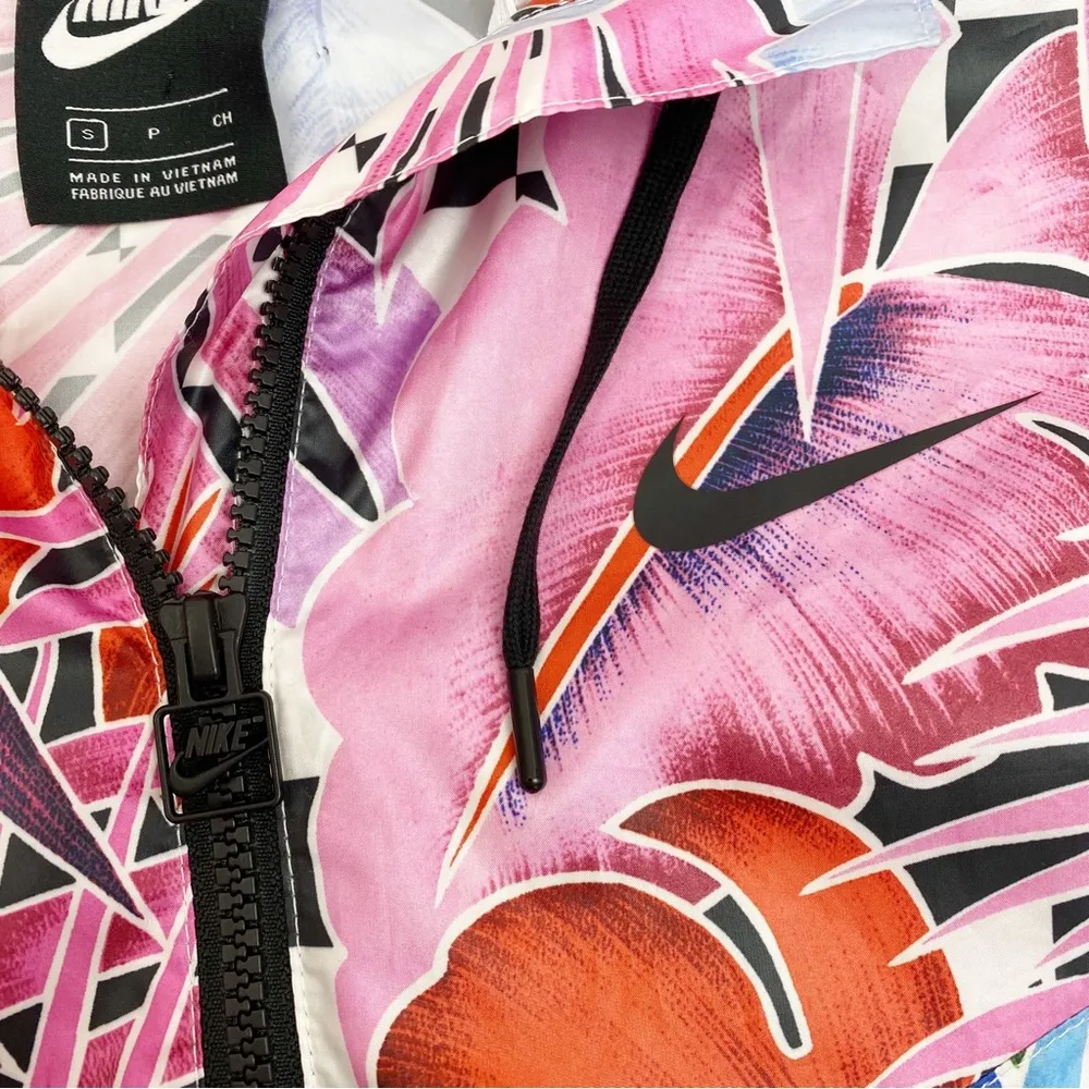 Nike Sportswear Windrunner Cropped Icon Clash Woven Full Zip Track Jacket - Image 12