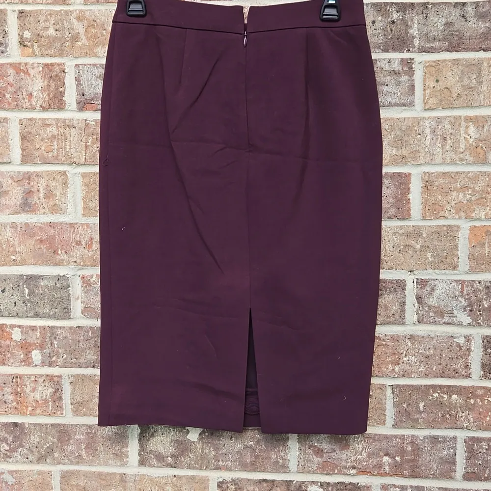 Trina Turk Embellished Jewel Dorris Knit Pencil Skirt Sz 0 Solid Burgundy Nwt - Image 2