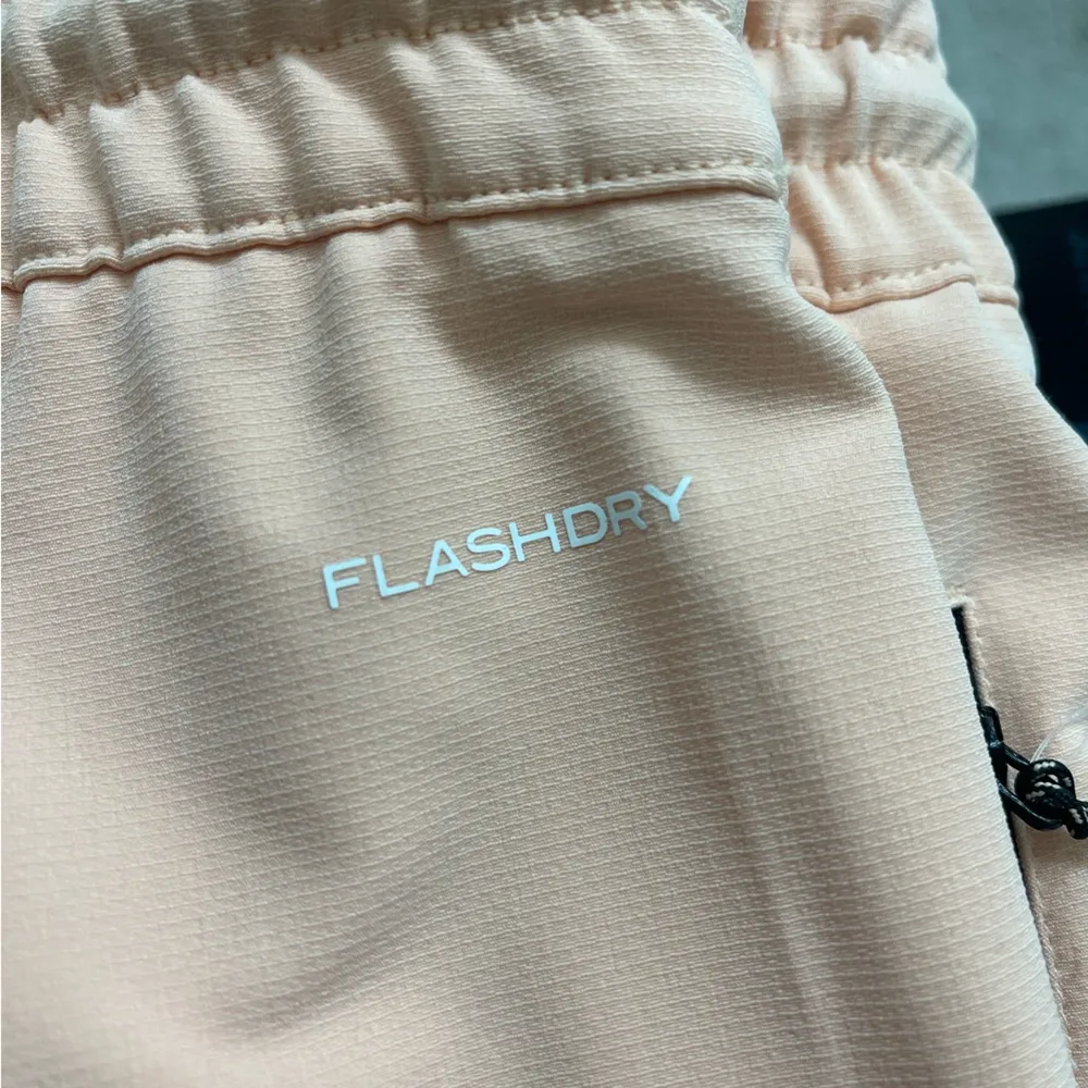 The North Face short for women NWT - Image 3