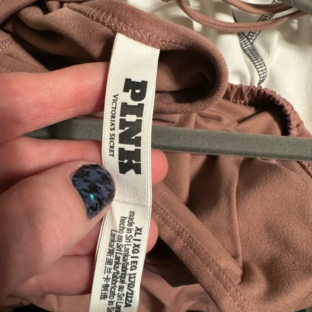 Pink romper Size XL - Image 4