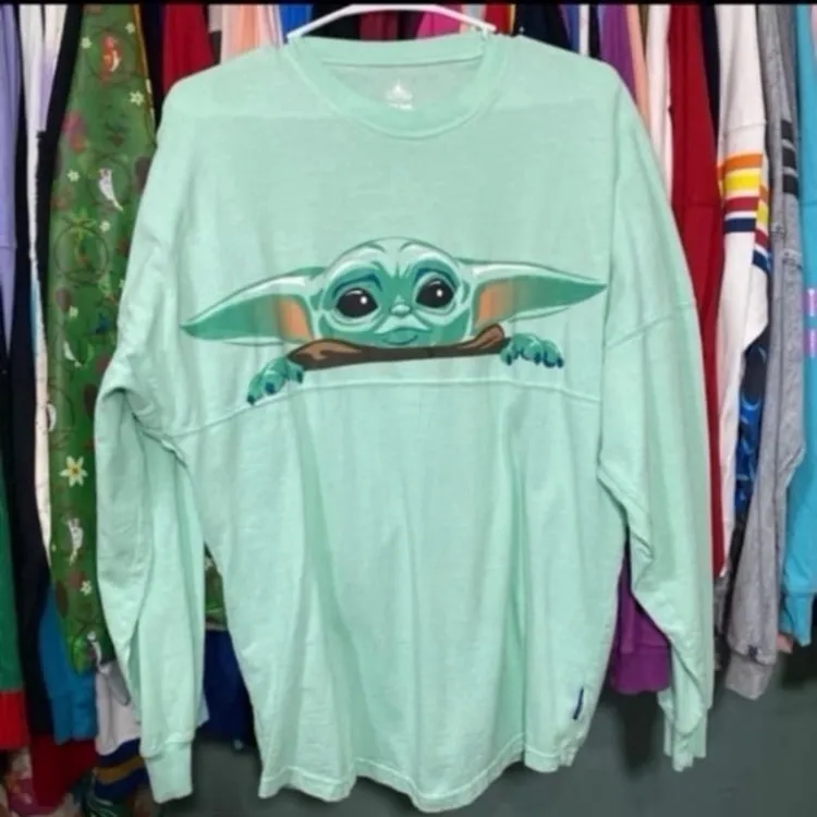 Disney parks Star WDisney parks Star Wars baby yoda mandalorian spirit jersey XS - Image 3
