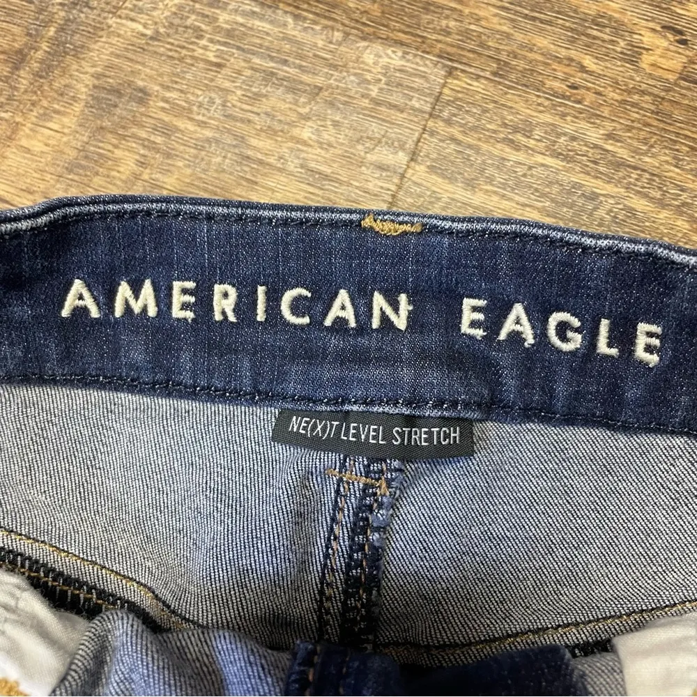 American Eagle Next Level Stretch Curvy Hi Rise Shortie Jean Shorts Sz 4 Distres - Image 4