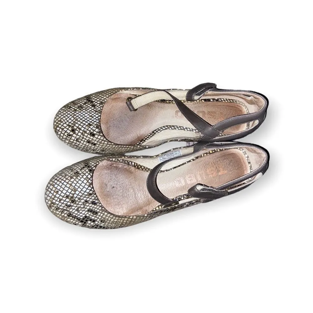 Tsubo Brown Snakeskin Shoes Size 8.5 Brown - Image 3