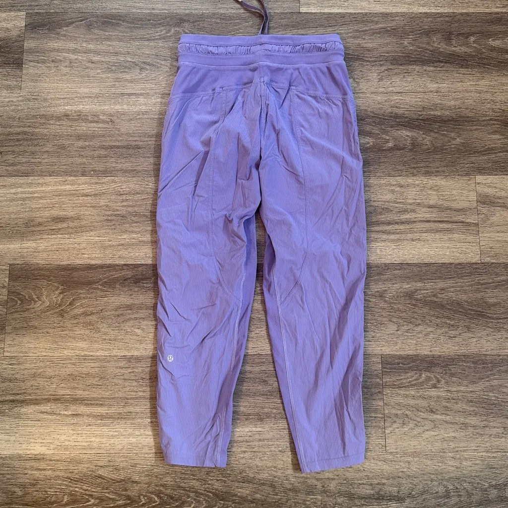 Lululemon Lavender Dance Studio Pants 25” Mid rise Cropped athletic Jogger - Image 3