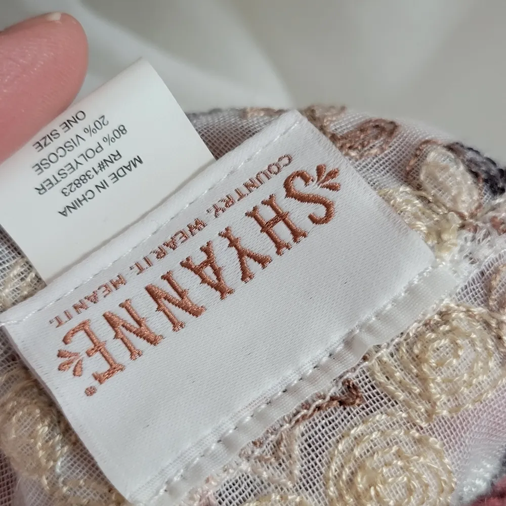 Shyanne white floral embroidery kimono one size - Image 6