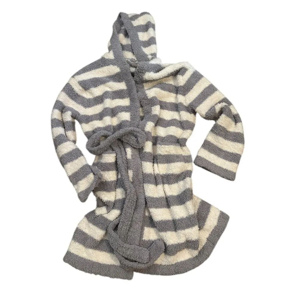 Barefoot Dreams CozyChic Gray and White Robe - Image 6