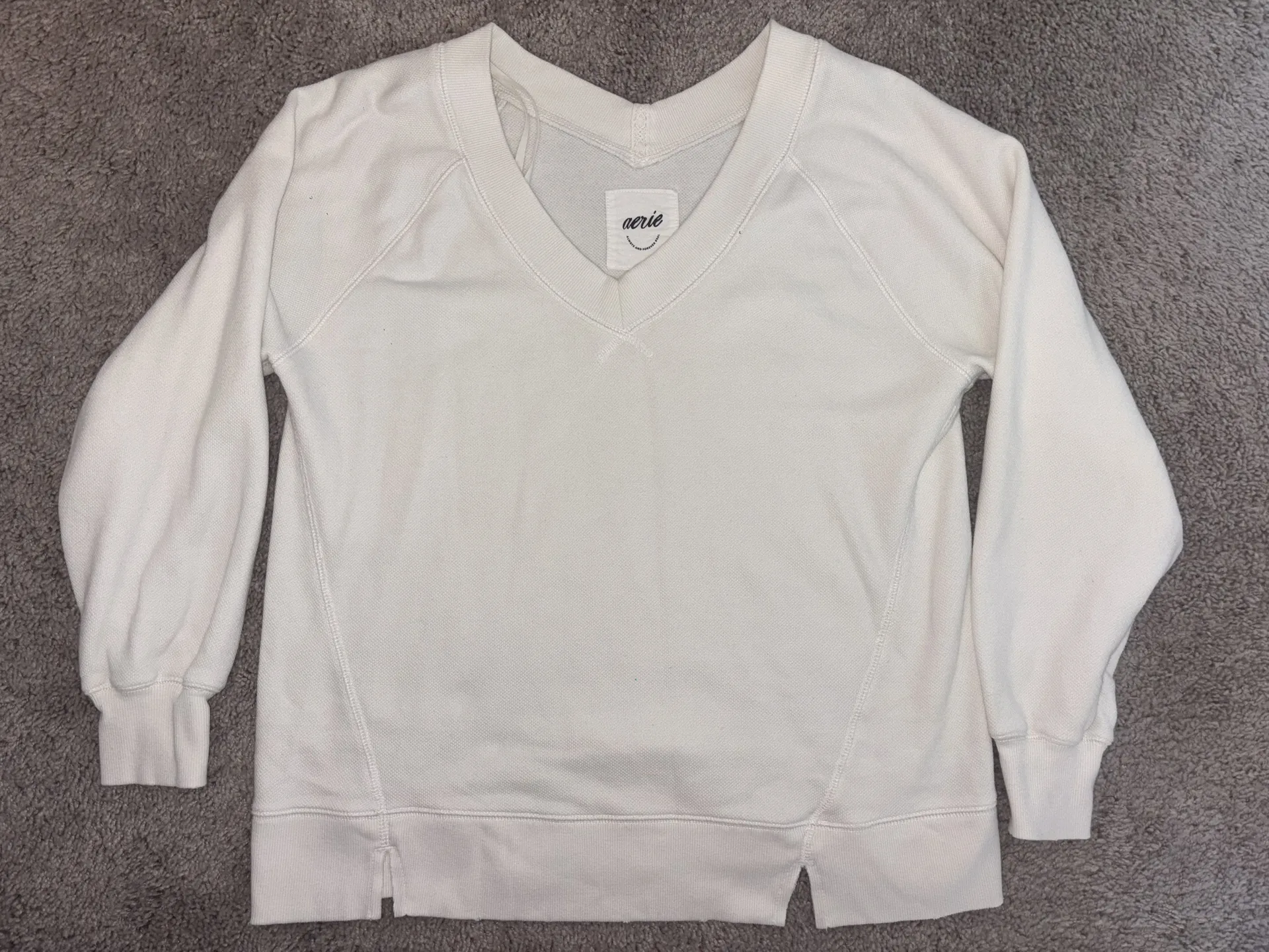 V-neck sweatshirt - Image 2