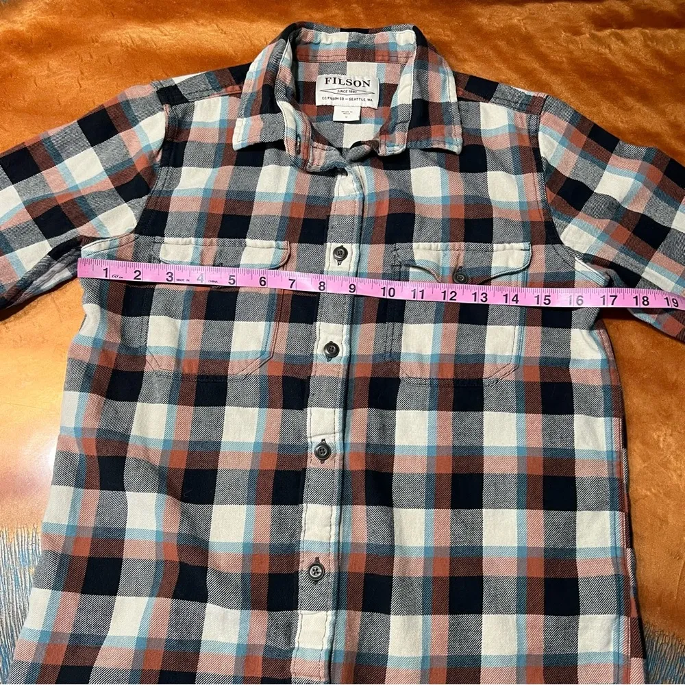 Filson Plaid Flannel Button down shirt small White - Image 7