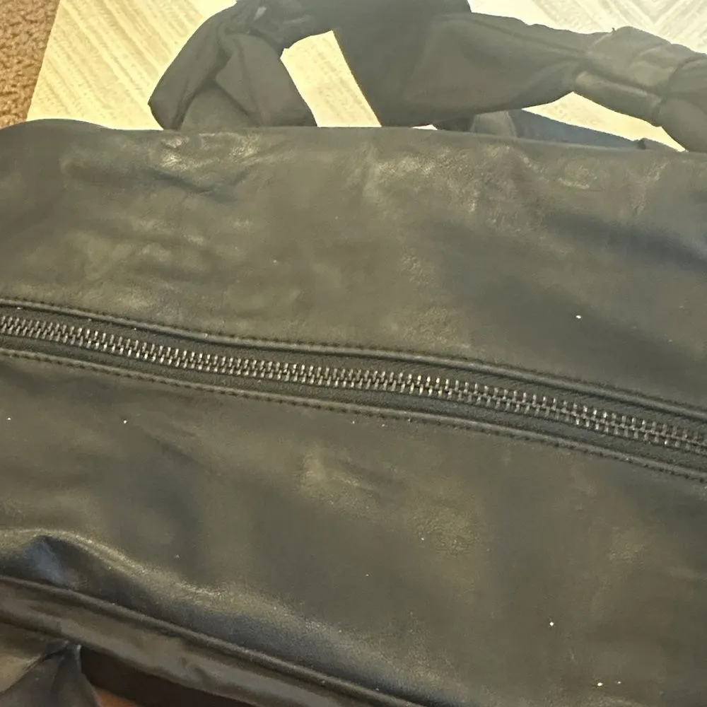 Lululemon  Black Bowling/Gym Bag with Two Straps - Image 3