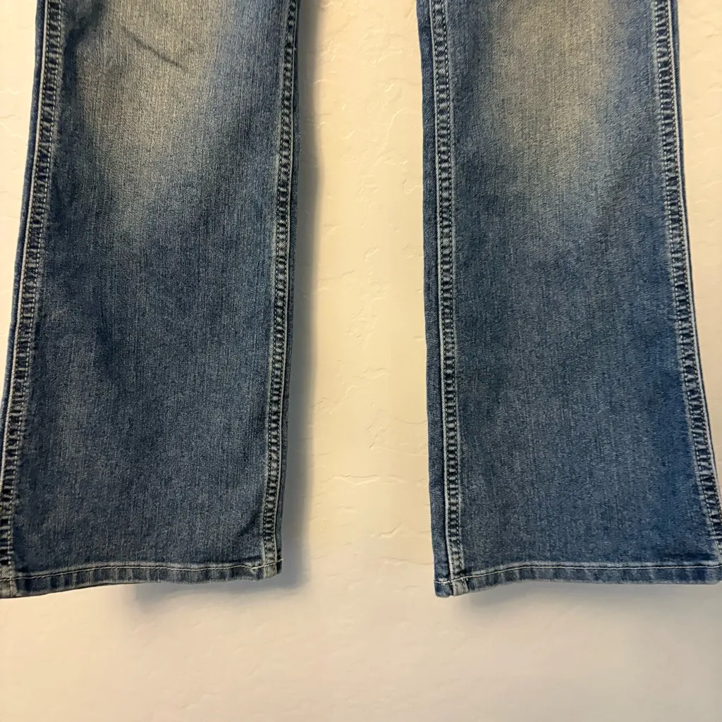 Ariat Rebar mid rise medium wash boot cut jeans size 31 S - Image 7