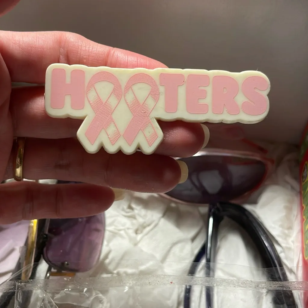 Free with bundle only Hooters 🦉 Pink Ribbon 🎀 Breast Cancer Awareness Pin - Image 3
