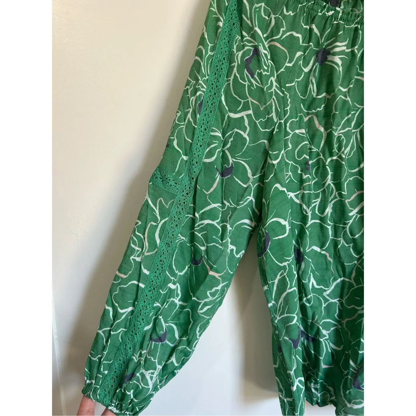 NEW Hope and Harlow Women's Floral Green Crochet Off Shoulder Blouse sz S Beachy - Image 4