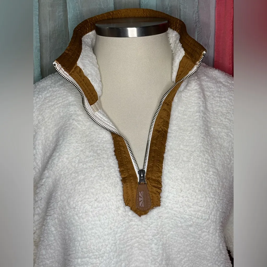 Cozy White Sherpa Half - Image 3