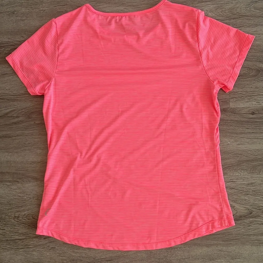 Active Short Sleeve Pink T-Shirt White Stripes Size Large - Image 5