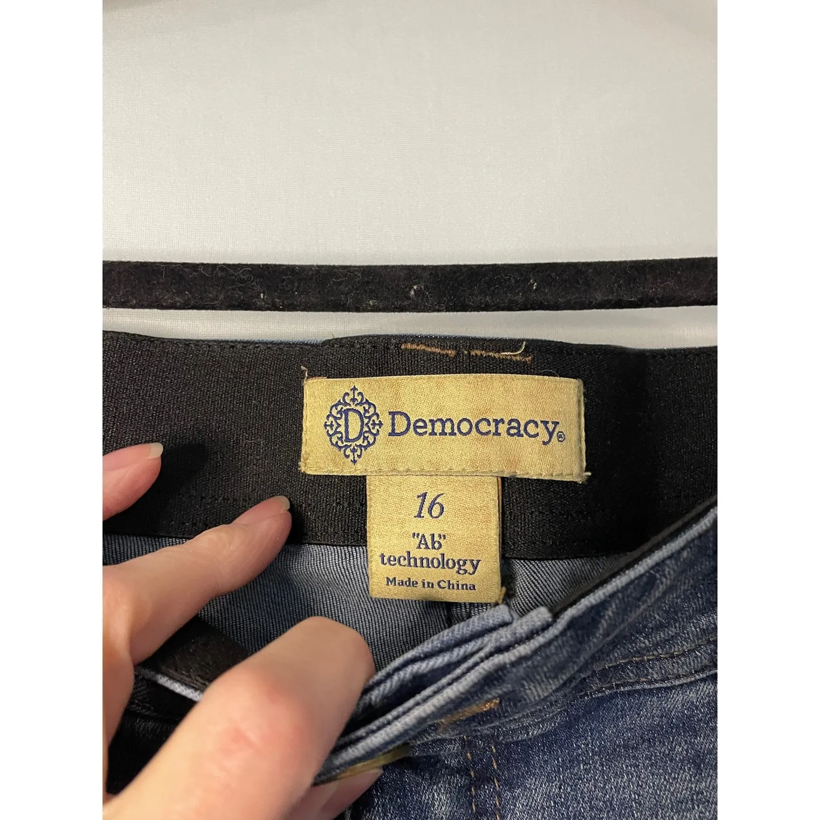 Democracy "Ab" Technology High Rise Distressed Blue Wash Denim Jeans Size 16 - Image 7