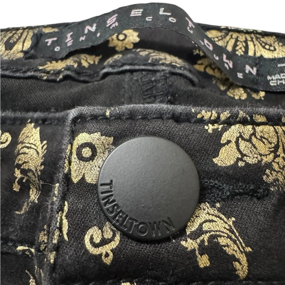 TINSELTOWN Brocade Skinny Jeans Gold Foil Size 7 - Image 6