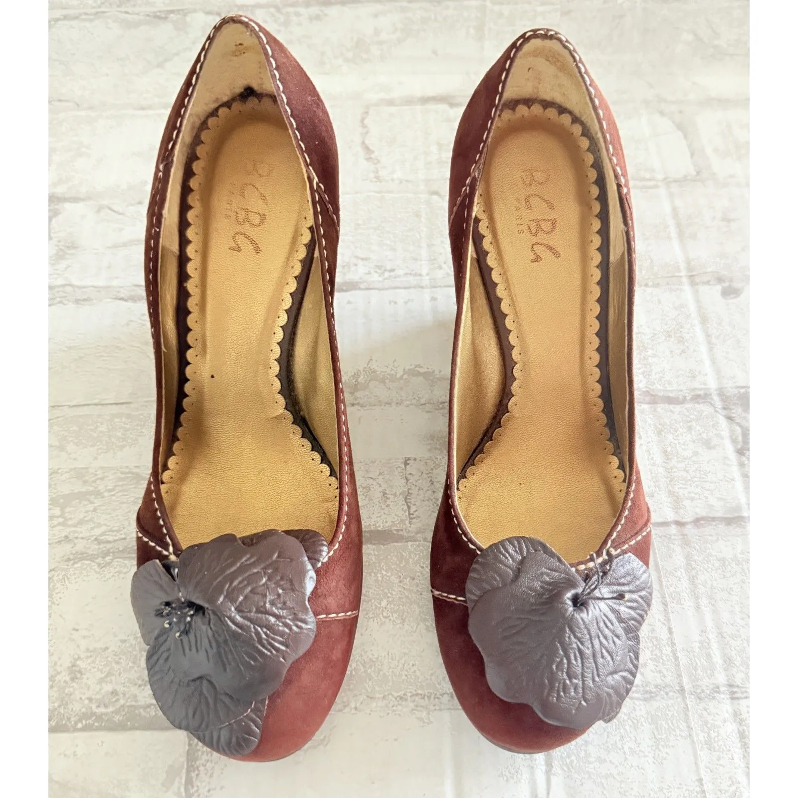 BCBG Paris Nina Brown Suede Wedge Shoes Women’s Vintage Y2K Heels Sz 38 (7.5) - Image 3