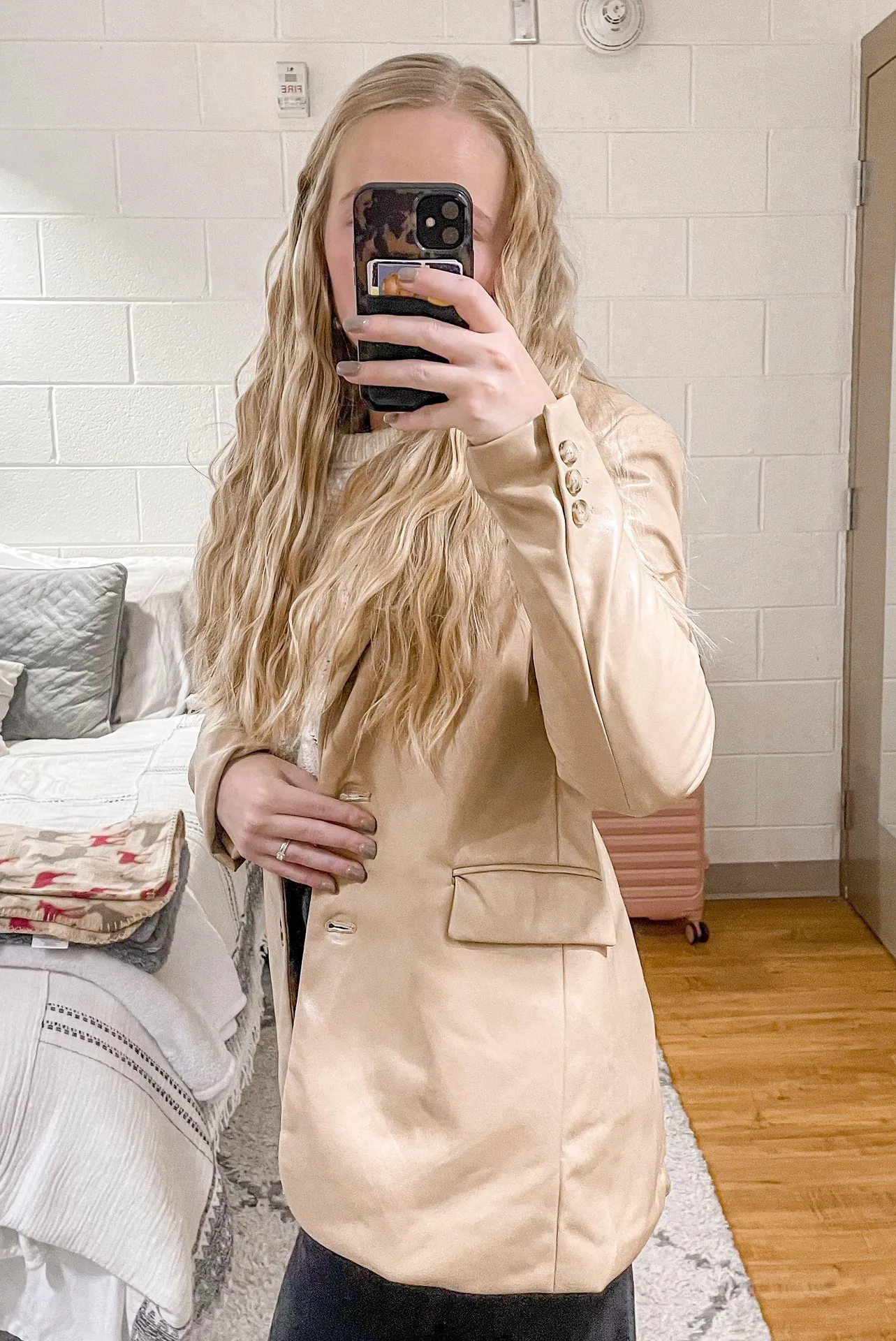 NWT  Leather Faux Tan Beige Blazer Coat Jacket Blogger Pinterest Fav Cream - Image 4