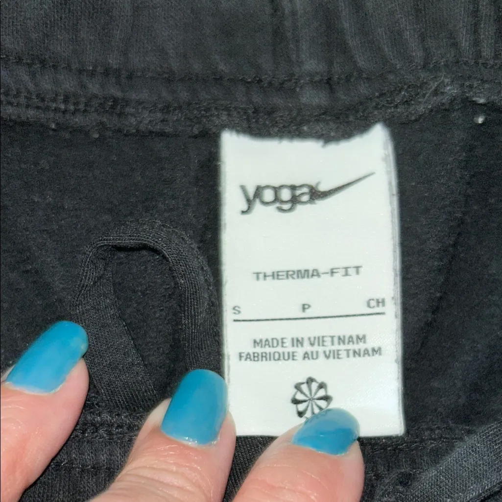 Nike Women's Classic Black Joggers Yoga - Image 2