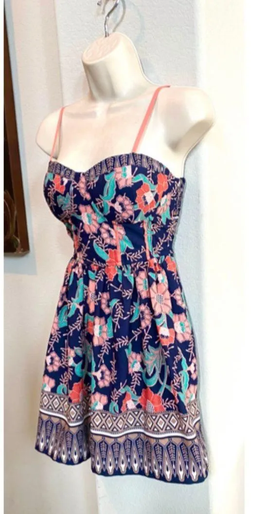 NWOT  summer dress. Sz S - Image 3
