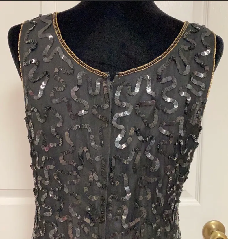 Vintage Jewel Queen black/gold sequence dress. Size M - Image 6