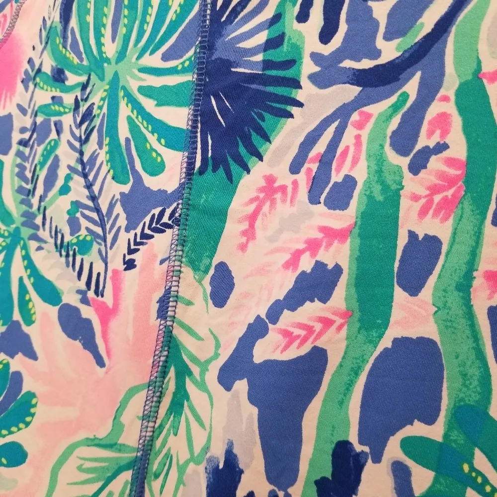 {S} Lilly Pulitzer LUXLETIC Jet Stream Delaynee Popover 1/4 Zip. UPF 50+ - Image 10