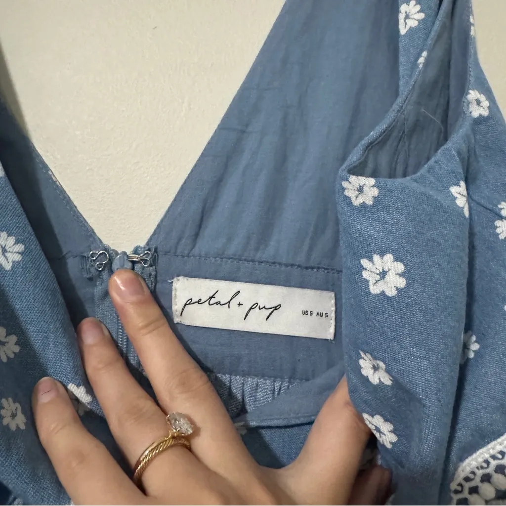 Petal & Pup Estrella Mini Dress V Neck Size Small - Image 4