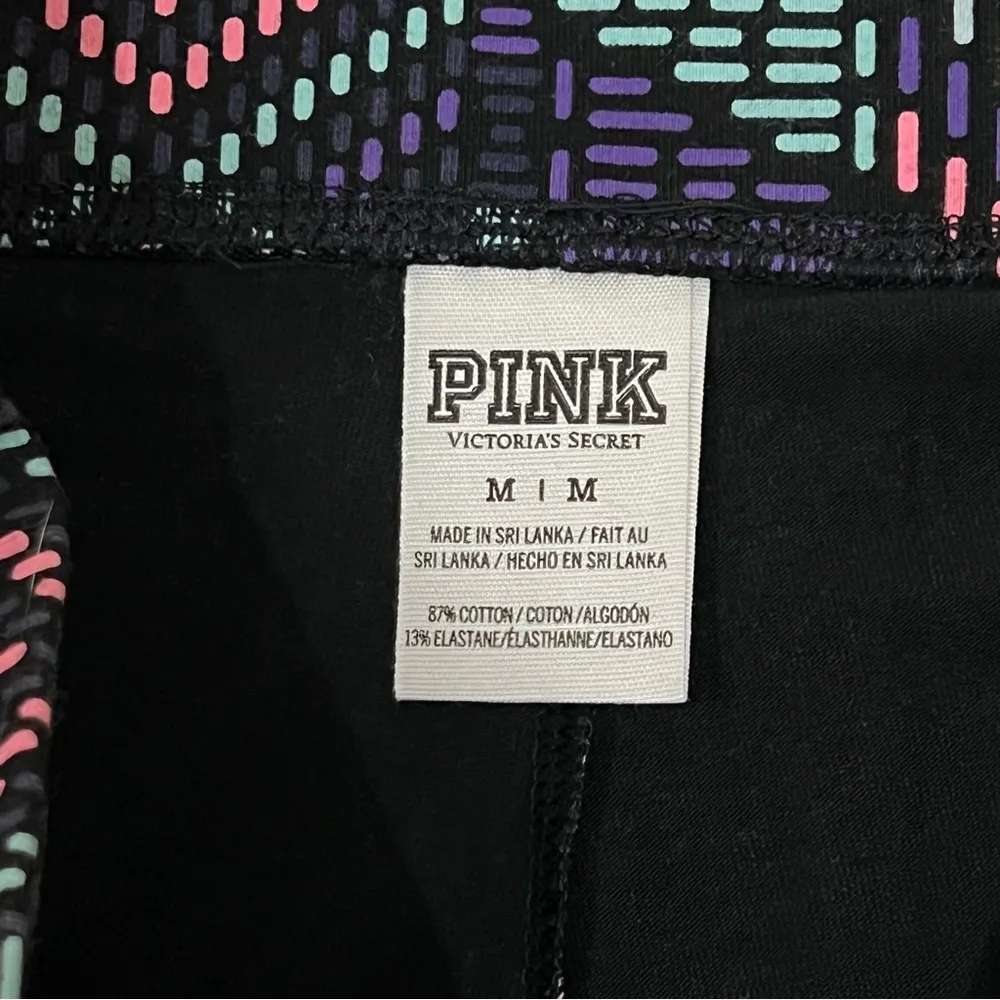 Victoria’s Secret PINK Bright Geometric Biker Shorts Size Medium - Image 3