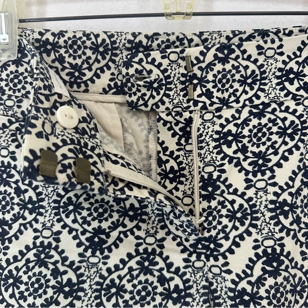 Ann Taylor Loft Riviera Marisa Pants Size 8P Black White Floral - Image 8