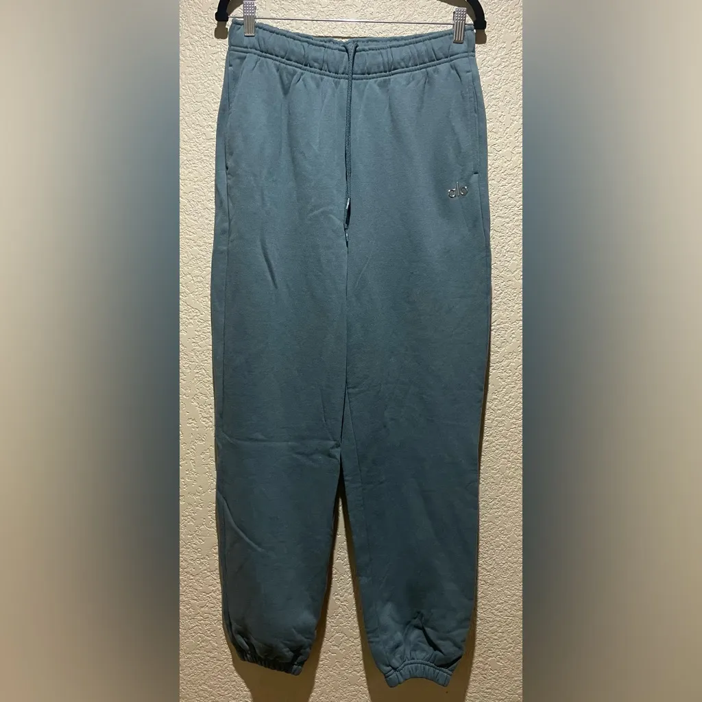 Alo NWT Accolade Sweatpants Joggers Limited Edition Color Teal Agate Size M - Image 3