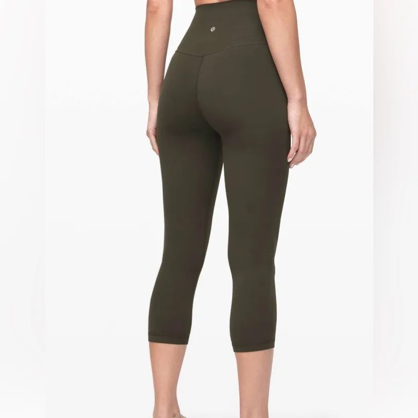 Lululemon Align Crop 21" Leggings in Olive Green - Image 4