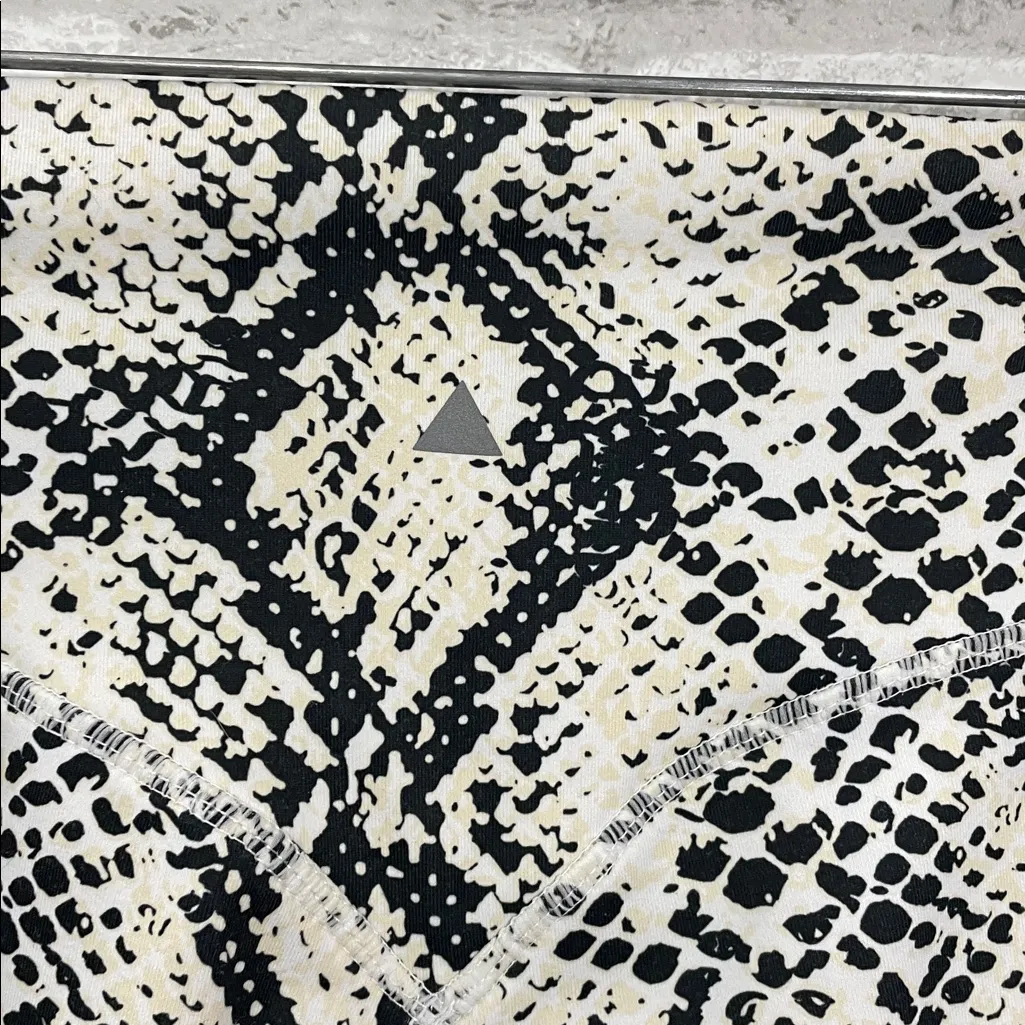 Balance Athletica Vitality Ascend Python Leggings - Image 4