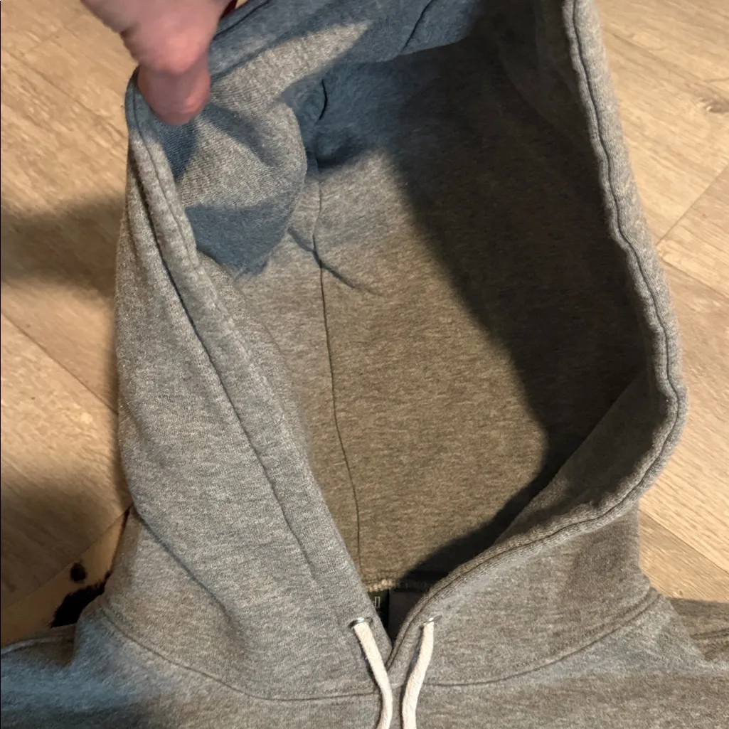 🩶Woman’s Gray Cropped Hoodie•Size:L🩶 - Image 4