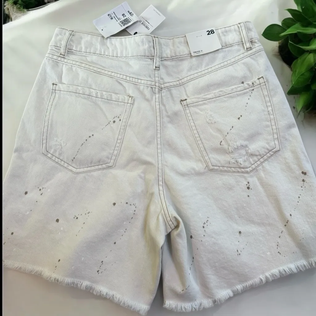 Forever 21 NWT Denim Bermuda Shorts Size 28 - Image 2