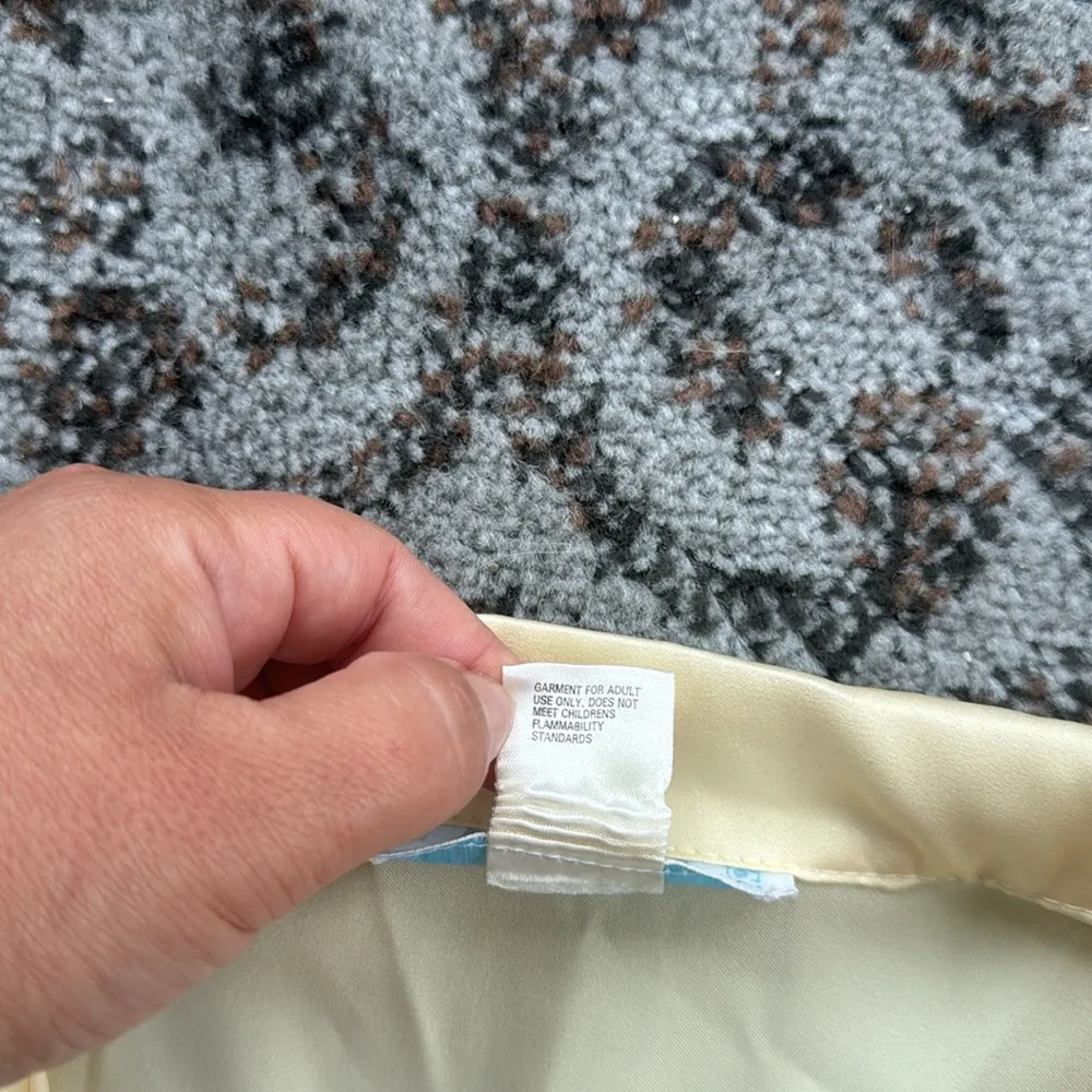 Vintage Amanda Payne Satin Button Down Nightgown Pale Yellow Large - Image 4