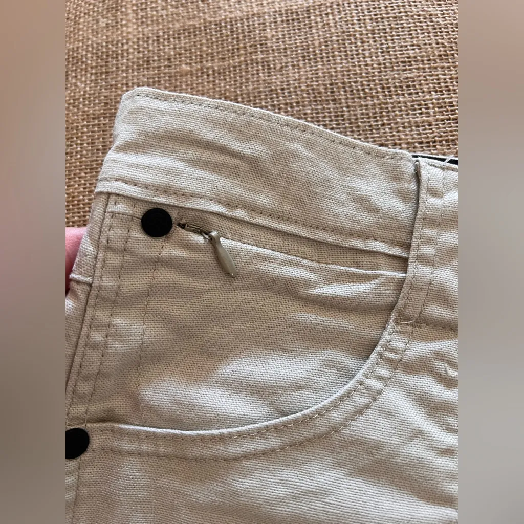 Wrangler Cream High Waist Shorts Classic Design cargo activewear rugged outdoor - Image 5