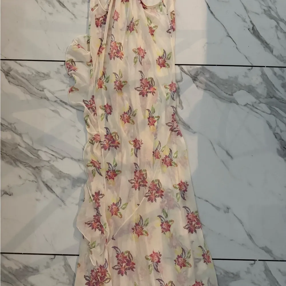 Cream Sleeveless V-Neck Maxi Sundress - Image 10