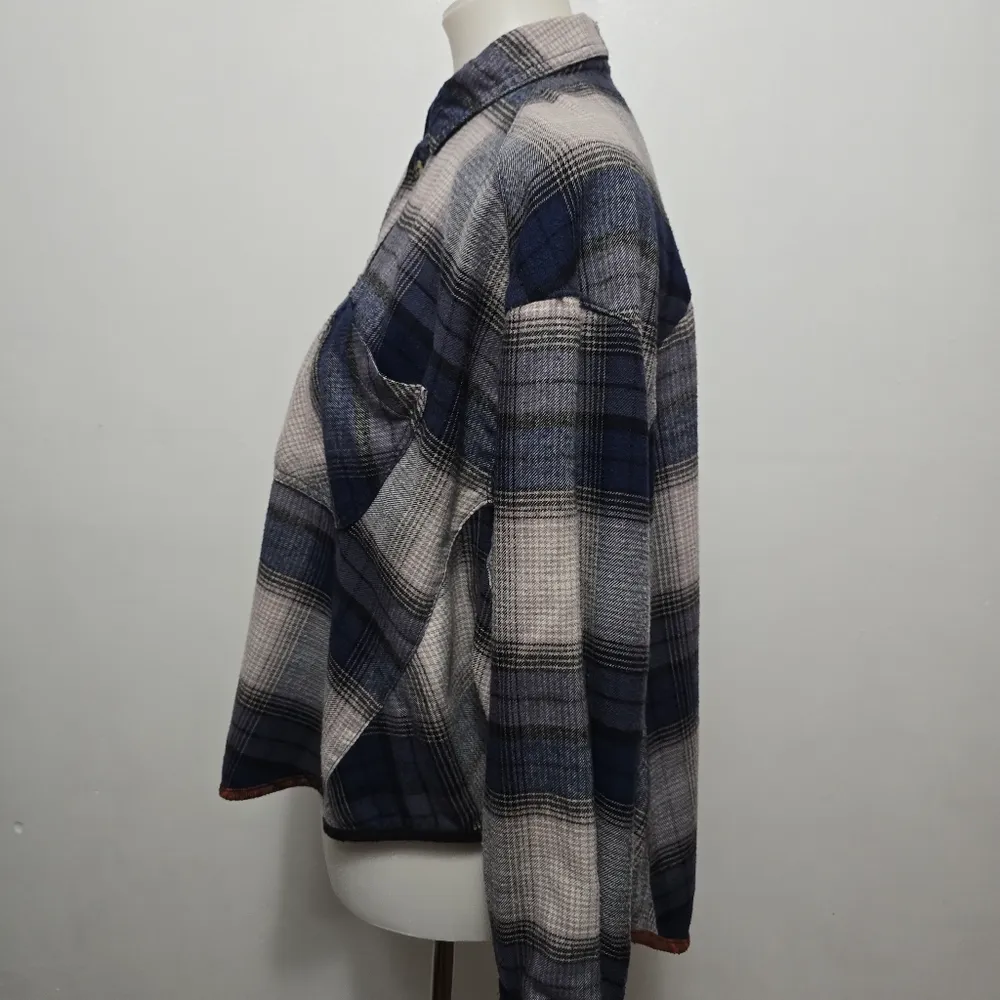 UO BDG Karl Blue Plaid Losse Drapet Flannel Button Down Shirt Size Small - Image 3