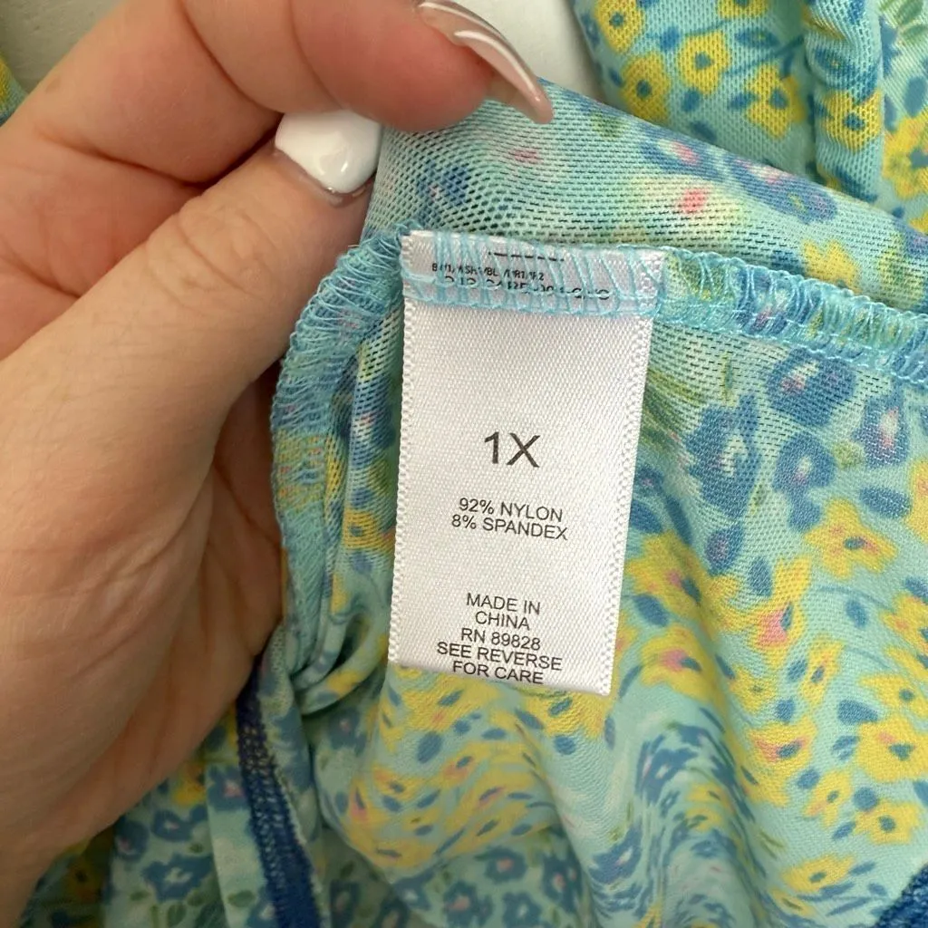 Logo Lori Goldstein Layers Women’s 1X Mesh Blue Floral Top - Image 3