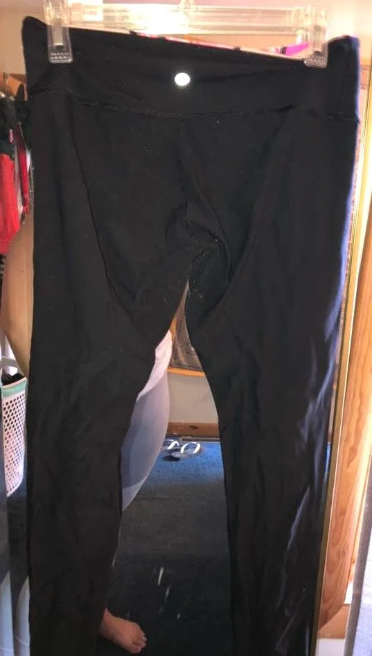 Lululemon Reversible Leggings! - Image 2
