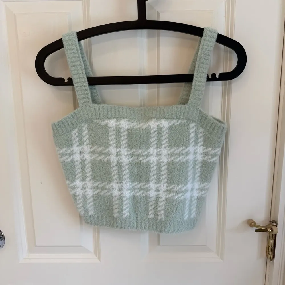 Kendall & Kylie Green & White Plaid Fuzzy Knit Cropped Tank Top Women’s … - Image 6