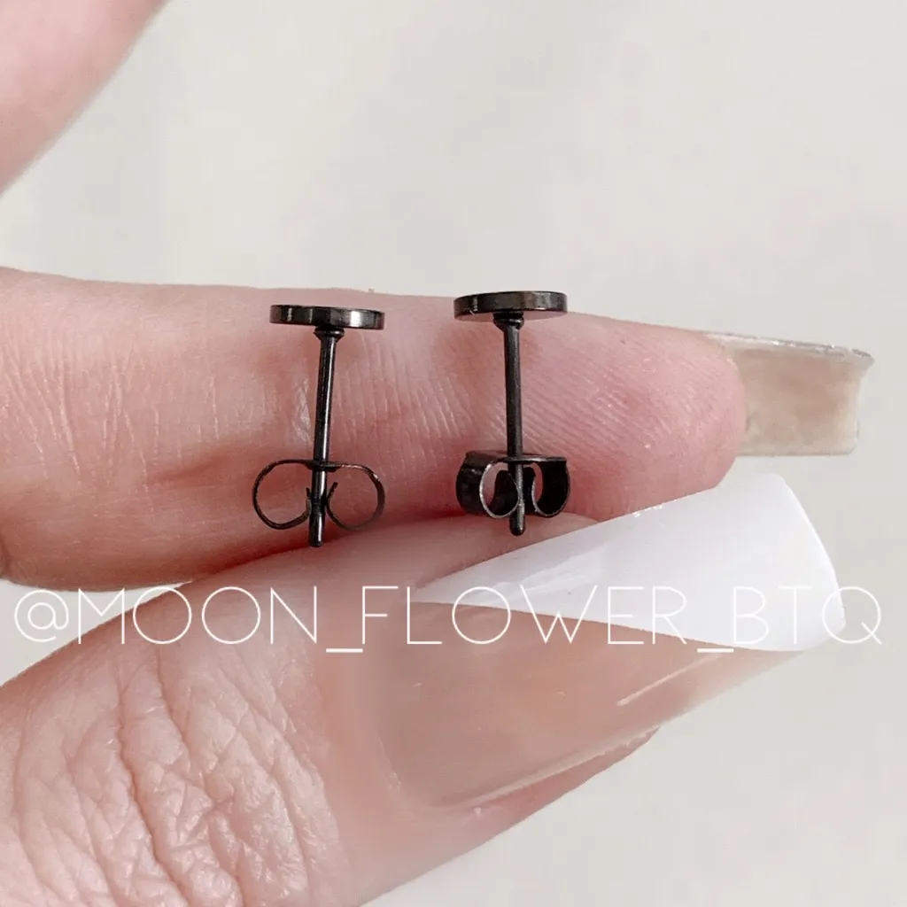 Black Flat Stud Earrings - Image 4
