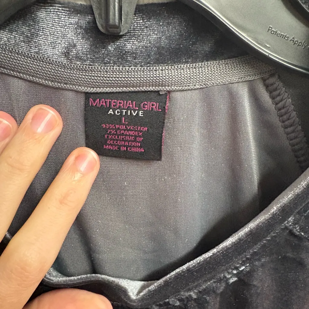 NWT Material Girl Cold Shoulder Velour Top Size Large - Image 3